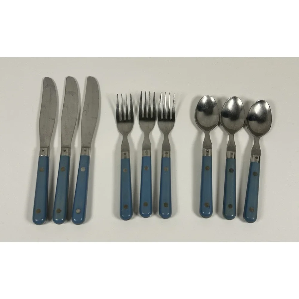 Washington Forge Mardi Gras 9 Piece Flatware Set Sky Blue Fork Knife Spoon